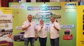 Jajaran manajemen PT Adira Dinamika Multi Finance Tbk berfoto bersama dalam acara Media Gathering Adira Expo Berkah Ramadan 2026 di Jabodetabek. Kegiatan ini menjadi bagian dari rangkaian promosi pembiayaan jelang Ramadan, menghadirkan berbagai promo kredit kendaraan, SolusiDana, program Umrah Untuk Sahabat, serta solusi pembiayaan syariah bagi masyarakat.