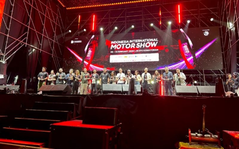 https://klikoto.com/lepas-e4-raih-favorite-world-premiere-di-iims-2026-debut-global-suv-listrik-bergaya-sporty-elegan/