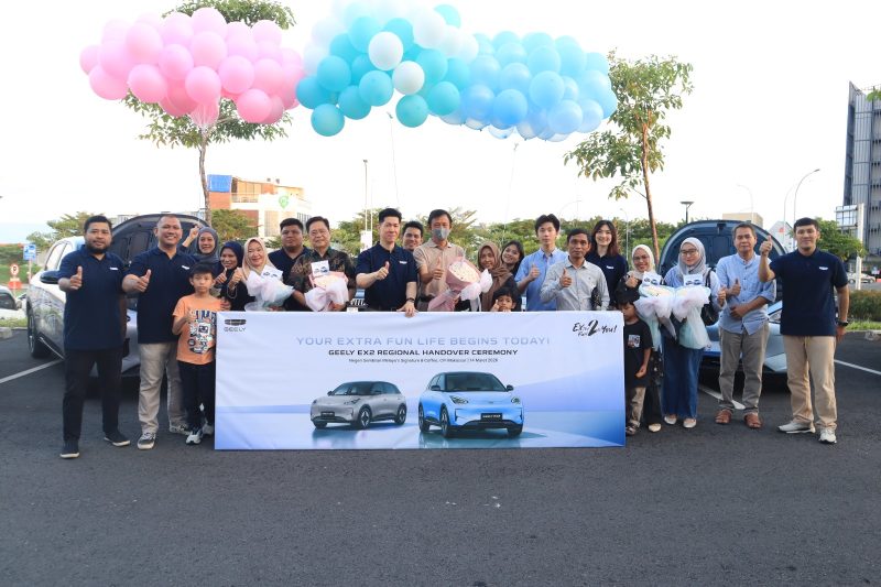 Kini menjangkau Indonesia Timur, Makassar menjadi salah satu kota tempat Geely EX2 diserahkan langsung kepada pelanggan