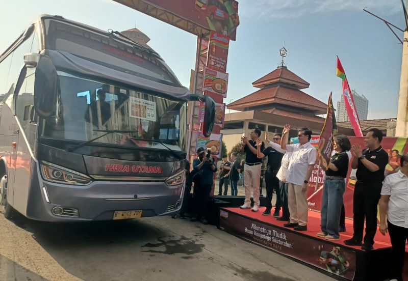 Pelepasan peserta Program Mudik Bersama 2026 oleh Indomie yang diselenggarakan PT Indofood CBP Sukses Makmur Tbk di Bekasi, dengan pemberangkatan armada bus menuju berbagai kota di Pulau Jawa.