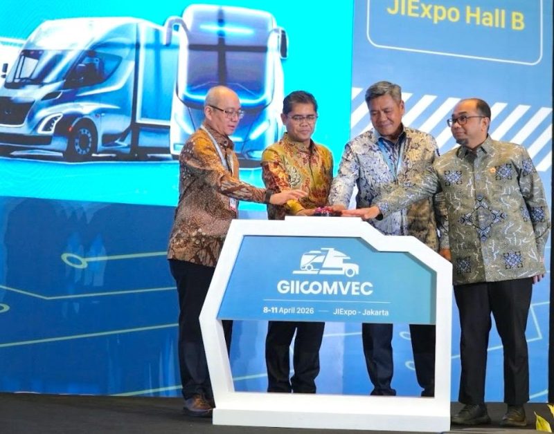 Pembukaan GAIKINDO Indonesia International Commercial Vehicle Expo 2026 di Jakarta International Expo, Jakarta, Rabu (8/4), yang menampilkan berbagai inovasi kendaraan komersial dari sejumlah merek global.