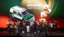  iCAR Indonesia hari ini secara resmi menyerahkan unit V23 Pro Plus Collector Series kepada para customer yang telah melakukan pemesanan awal pada ajang IIMS