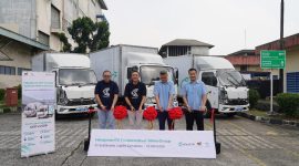 Armada truk listrik yang digunakan PT Primarajuli Sukses untuk distribusi logistik rute Jakarta–Bandung, mampu menekan biaya BBM hingga 40 persen.