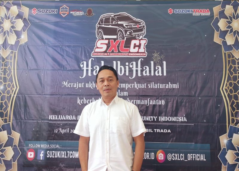 Yudi Febrianto, perwakilan PT Suzuki Indomobil Sales (SIS) yang juga merupakan pembina Suzuki XL7 Community Indonesia, saat menghadiri kegiatan komunitas di Bekasi, Minggu (12/4/2026).