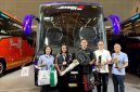 PT Hino Motors Sales Indonesia bersama Karoseri Adiputro melakukan seremoni penyerahan unit Hino Bus RM 280 ABS berbodi Jetbus 5 Single Glass kepada PO PHD Trans dalam ajang Busworld Southeast Asia 2026 di JIExpo Kemayoran, Jakarta.