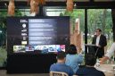 Perwakilan Kia memaparkan pencapaian global kendaraan listrik EV9 dalam acara media di Jakarta, Senin (4/5/2026).