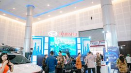 Keterangan Foto:
Booth Daihatsu ramai dikunjungi pengunjung saat gelaran Indonesia International Motor Show Surabaya 2026 di Grand City Convex, Surabaya, Selasa (26/5/2026). Daihatsu menghadirkan berbagai promo menarik, layanan trade-in, hingga fasilitas test drive Rocky Hybrid untuk memudahkan masyarakat memiliki mobil baru.