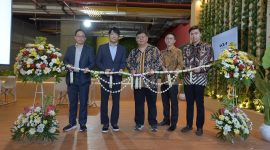 Peresmian dealer Kia Spazio Tower di Surabaya Barat oleh jajaran manajemen Kia Sales Indonesia dan Kia Azimut Group, Selasa (12/5/2026). Kehadiran dealer baru ini memperkuat jaringan layanan serta ownership experience Kia bagi konsumen di Jawa Timur.