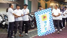 Penyerahan simbolis sekaligus pelepasan operasional 500 unit motor listrik Polytron FOX 350 untuk PLN UID Jawa Timur dalam program “Ride to Net Zero Emission”, yang akan digunakan sebagai kendaraan dinas petugas lapangan di berbagai wilayah.