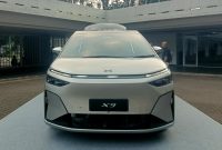 Xpeng X9 facelift resmi diperkenalkan di Indonesia dengan membawa pembaruan pada desain eksterior, teknologi berbasis AI, serta fitur keselamatan dan kenyamanan untuk memperkuat posisinya di segmen MPV listrik premium.