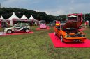 Deretan mobil Daihatsu modifikasi dan kendaraan klasik dipamerkan dalam area komunitas pada ajang Daihatsu Kumpul Sahabat. Berbagai komunitas otomotif turut meramaikan acara sebagai wadah silaturahmi, kreativitas, dan apresiasi terhadap pecinta otomotif. (Foto: Dok. Daihatsu)