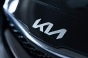 Filosofi Logo Kia 2026: Arti Symmetry, Rhythm, dan Rising