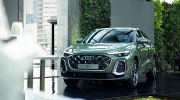 The New Audi Q5 Sportback warna District Green tampil memukau dengan desain SUV coupe premium yang memadukan kemewahan modern, teknologi canggih, dan performa khas Audi. Kehadirannya menjadi simbol baru quiet luxury bagi pecinta otomotif premium di Indonesia.