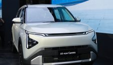 The All-New Kia Carens tampil dengan desain modern dan futuristis saat diperkenalkan kepada publik. MPV keluarga terbaru Kia ini mengusung konsep 