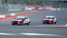 Geely Auto Indonesia membawa racing unit Geely Coolray dari Tiongkok sebagai bagian dari rangkaian Geely Refining Tomorrow
