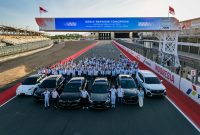 Geely Group menghadirkan jajaran kendaraan Geely dan ZEEKR dalam _Geely Refining Tomorrow_ di Mandalika International Circuit, Lombok