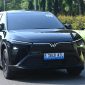 VinFast VF MPV 7 saat menjalani uji berkendara di Indonesia. MPV listrik tujuh penumpang ini menawarkan kabin lega, teknologi modern, dan jarak tempuh hingga 450 km untuk memenuhi kebutuhan mobilitas keluarga.