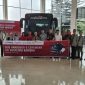 PT Hino Motors Sales Indonesia (HMSI) bersama dealer PT Citra Lestari Mobilindo menyerahkan secara simbolis Hino Bus GB 150 AT Euro4 kepada CV Ekspedisi Kanisha (Laskad Trans) di Palembang, Sumatera Selatan.
