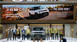 Chery Indonesia resmi memperkenalkan Chery J6T CSH di GIIAS 2026. SUV berteknologi Range-Extended Electric Vehicle (REEV) ini melengkapi lini Chery Super Hybrid dengan menawarkan sensasi berkendara mobil listrik dan daya jelajah hingga lebih dari 1.000 kilometer.