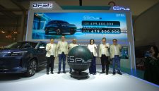 DEBUT DI GIIAS 2026: PT Sokonindo Automobile resmi memperkenalkan sekaligus mengumumkan harga DFSK E5 Plus pada ajang GIIAS 2026 di ICE BSD City, Tangerang, Rabu (29/7/2026). SUV Plug-in Hybrid tersebut dipasarkan dengan harga spesial Rp479 juta (OTR Jakarta) selama pameran berlangsung.
