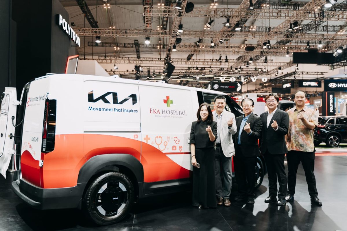 Kia PV5 Medical Purpose Vehicle dipamerkan di GIIAS 2026, menampilkan konsep “Healthcare on the Move” dengan fasilitas pemeriksaan kesehatan seperti USG portabel, retina scan, dan EKG dalam satu kendaraan.