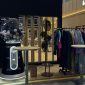 Pengunjung melihat area K-Street Zone di booth Kia pada GIIAS 2026 di ICE BSD City, Tangerang, Kamis (30/7/2026). Area bernuansa Korea ini menghadirkan pengalaman interaktif, mulai dari mencoba hanbok (pakaian tradisional Korea), berburu merchandise eksklusif, hingga menikmati berbagai aktivitas menarik selama pameran berlangsung. (Foto: Kia Sales Indo