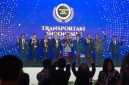 DFSK Gelora E meraih penghargaan sebagai pelopor kendaraan listrik komersial dalam ajang Transportasi Indonesia Award 2026 di Jakarta.