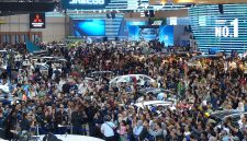 Suasana pameran GAIKINDO Indonesia International Auto Show (GIIAS) yang dipadati ribuan pengunjung. GIIAS 2026 akan kembali digelar di ICE BSD City pada 29 Juli–9 Agustus 2026 dengan menghadirkan berbagai peluncuran kendaraan dan teknologi otomotif terbaru. (doc).