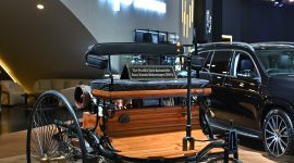 Foto: Replika Benz Patent-Motorwagen, mobil pertama di dunia, dipamerkan di booth Mercedes-Benz pada GIIAS 2026 sebagai bagian dari perayaan 140 tahun inovasi sekaligus menampilkan perjalanan sejarah Mercedes-Benz dalam perkembangan industri otomotif dunia.