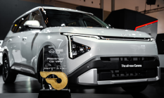 The All-New Carens Bikin Gebrakan di GIIAS 2026, Kia Raih Penghargaan MPV Favorit