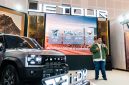 Denny Anggono, Regional Sales Manager PT JETOUR Sales Indonesia mengumumkan JETOUR T2 i-DM hadir di Surabaya.