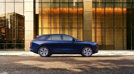 Hongqi E-HS9 memadukan estetika Timur dan teknologi modern lewat desain Signature Noble Design, kabin 6 penumpang, serta teknologi listrik AWD untuk menghadirkan kemewahan baru.