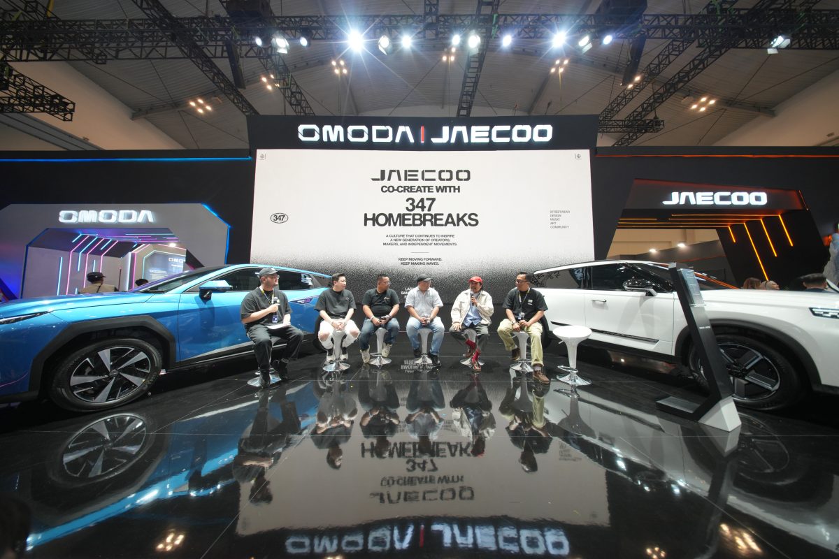 JAECOO Indonesia menggelar talkshow bertajuk JAECOO J5 EV x 347 Homebreaks x NMAA di booth OMODA | JAECOO pada ajang GIIAS 2026, ICE BSD City, Tangerang, Sabtu (2/8/2026). Kolaborasi ini menampilkan konsep personalisasi JAECOO J5 EV yang mengedepankan karakter desain asli SUV listrik sekaligus mencerminkan gaya hidup pemiliknya.
