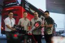 Hino bersama Karoseri Tentrem menyerahkan unit bus Hino RK 280 kepada PO Kairos pada ajang GIIAS 2026 di Tangerang, Banten, Sabtu (8/8/2026). Bus tersebut mengusung chassis Hino RK 280 yang dipadukan dengan bodi dan sistem Air Suspension dari Karoseri Tentrem untuk meningkatkan kenyamanan perjalanan.