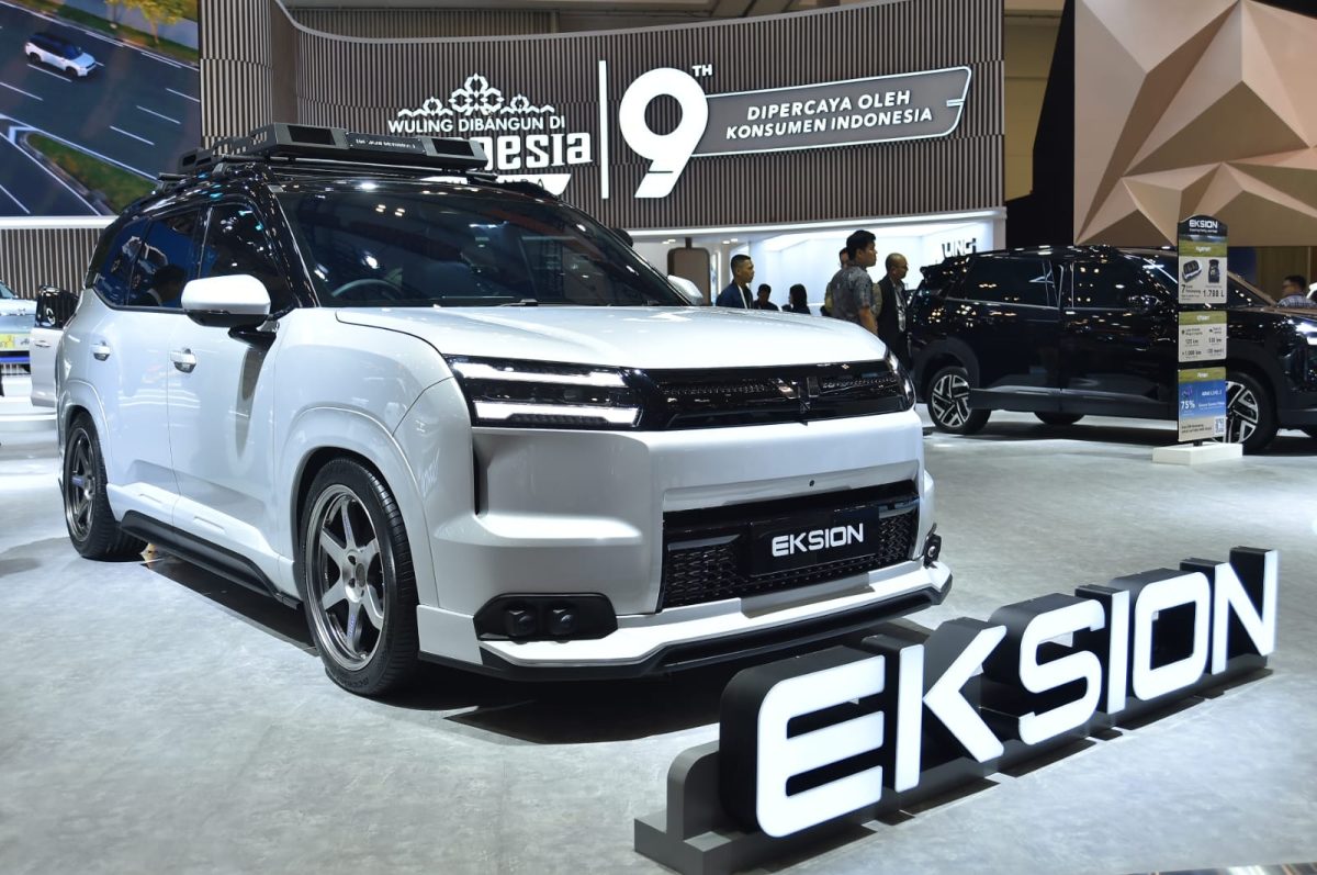 Wuling menampilkan Eksion bergaya Urban Lifestyle hasil racikan NMAA di GIIAS 2026 sebagai inspirasi modifikasi kendaraan listrik tanpa menghilangkan karakter asli.