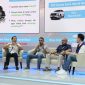 Para narasumber berbagi strategi memilih kendaraan dan
pembiayaan yang tepat.
Dari kiri ke kanan: Regional Retail Business Head DKI 1 ACC Henry Sinaga, Area 1
Dept Head TAF David Allister, Area Business Head DKI 1 Auto2000 Riki Rusdiono, dan
Moderator.