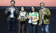 Mazda Sulap Botol Oli Bekas Jadi Karya Bernilai