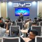 PT BYD Motor Indonesia memaparkan teknologi Dual Mode (DM) dalam Media Tech Auto Talk di ajang GIIAS 2026, Tangerang, Banten, Kamis (6/8/2026). Teknologi tersebut menggabungkan motor listrik dan mesin hybrid melalui tiga platform, yakni DM-i, DM-p, dan DMO.