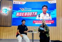 Qarrar Firhand hadir di booth MyPertamina GIIAS 2026, berbagi cerita perjalanan balap dan motivasi kepada pengunjung pada Sabtu (8/8/2026).