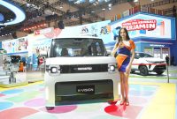 Daihatsu K-Vision tampil di booth Daihatsu selama GIIAS 2026. Mobil konsep ini mengusung desain Kei Car dan teknologi e-SMART HYBRID yang menjadi bagian dari strategi Daihatsu menghadirkan solusi mobilitas masa depan.