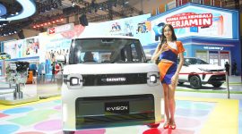 Daihatsu K-Vision tampil di booth Daihatsu selama GIIAS 2026. Mobil konsep ini mengusung desain Kei Car dan teknologi e-SMART HYBRID yang menjadi bagian dari strategi Daihatsu menghadirkan solusi mobilitas masa depan.