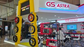 Booth GS Astra menampilkan beragam produk baterai dan komponen otomotif dalam pameran otomotif. Kehadiran GS Astra menjadi bagian dari portofolio aftermarket Astra Otoparts yang akan dibawa ke Automechanika Jakarta 2026.