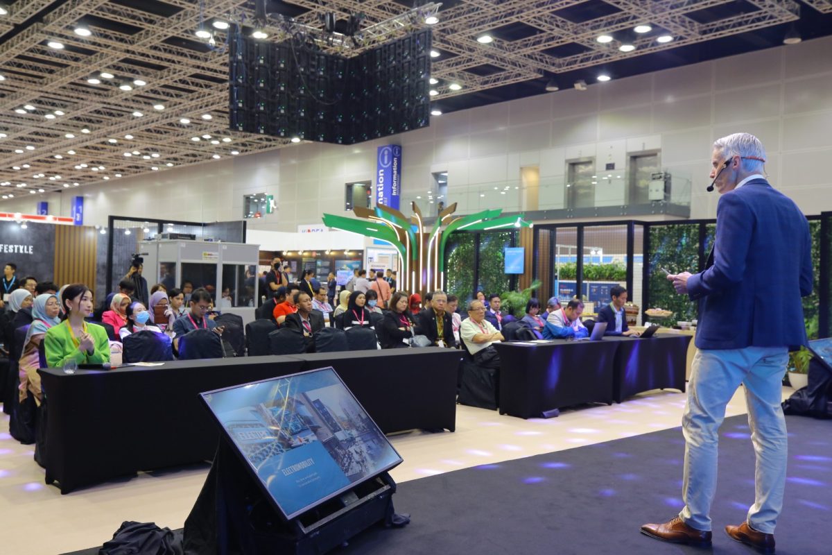 Automechanika Jakarta 2026 akan digelar pada 24β27 September 2026 di Nusantara International Convention Exhibition (NICE), Jakarta, menghadirkan sekitar 350 eksibitor dengan beragam teknologi otomotif, mulai dari kendaraan listrik, AI, manufaktur pintar hingga solusi aftermarket. (Foto: Dok. Automechanika Jakarta)