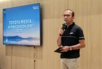 Direktur Pemasaran PT Toyota-Astra Motor (TAM) Bansar Maduma menyampaikan paparan dalam acara Toyota Media Appreciation Day 2026 di Tangerang, Banten, Sabtu. Dalam kesempatan tersebut, Bansar mengungkap perkembangan SPK Toyota dan respons konsumen terhadap kendaraan elektrifikasi selama GIIAS 2026.
