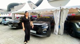 Peserta menjajal langsung Suzuki Fronx SGX Hybrid Kuro dalam sesi test drive GIIAS 2026. Pengalaman berkendara ini menjadi kesempatan pengunjung merasakan langsung kenyamanan kabin, fitur, dan teknologi yang ditawarkan varian terbaru Suzuki tersebut.