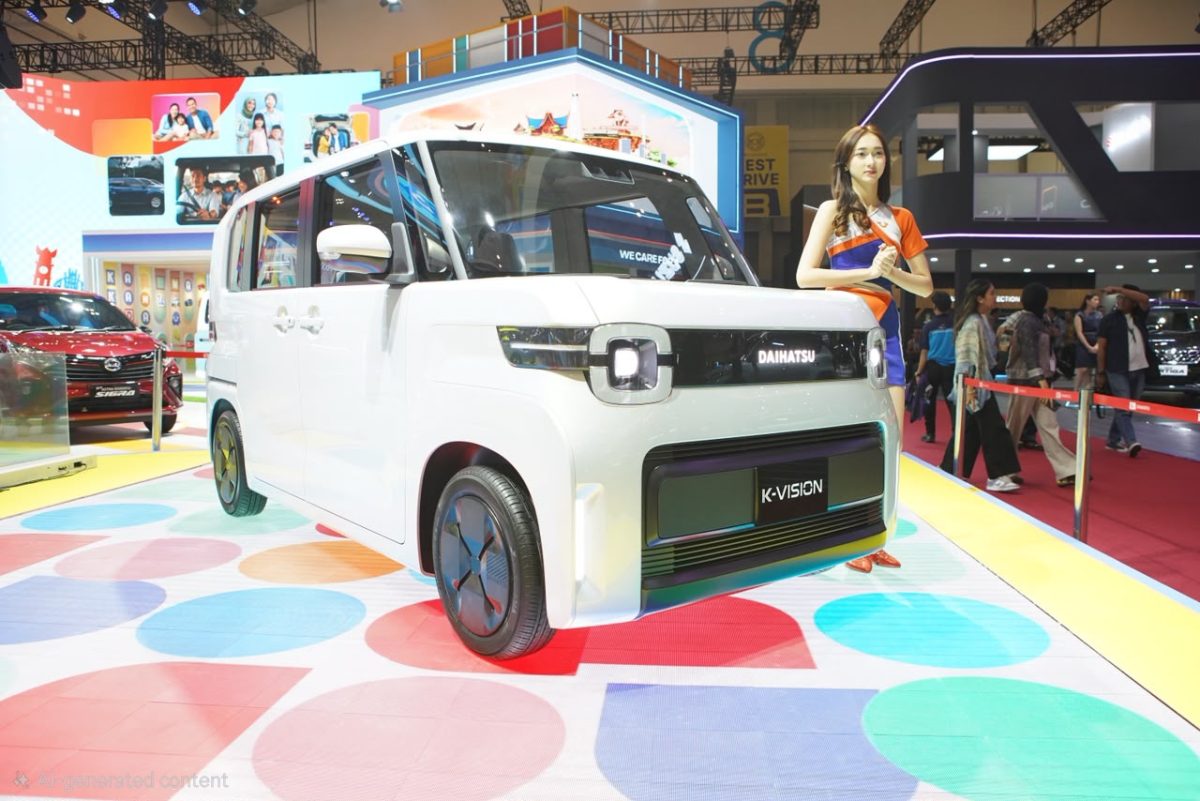 Daihatsu menampilkan empat kendaraan Kei Car bertema Small But Capable di ajang GIIAS 2026 di ICE BSD City, Tangerang. Deretan mobil konsep dan kendaraan listrik tersebut menjadi bagian dari inovasi Daihatsu dalam menghadirkan solusi mobilitas masa depan yang praktis, efisien, dan ramah lingkungan.