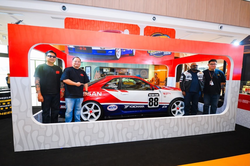 Hot Wheels Collectors Convention 2026 — Nissan Skyline GT-R BNR34 tampil dalam skala 1:1 dalam rangkaian pre-event Hot Wheels Indonesia Collectors Convention 2026 di Bintaro Jaya Xchange Mall 2, Tangerang Selatan.