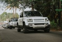 Peserta Defender Experience 2026 menjajal kemampuan off-road Defender di kawasan Kaliurang, Yogyakarta, dalam perjalanan sejauh 1.864 km dari Jakarta hingga Pasuruan, Jawa Timur.