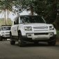 Peserta Defender Experience 2026 menjajal kemampuan off-road Defender di kawasan Kaliurang, Yogyakarta, dalam perjalanan sejauh 1.864 km dari Jakarta hingga Pasuruan, Jawa Timur.