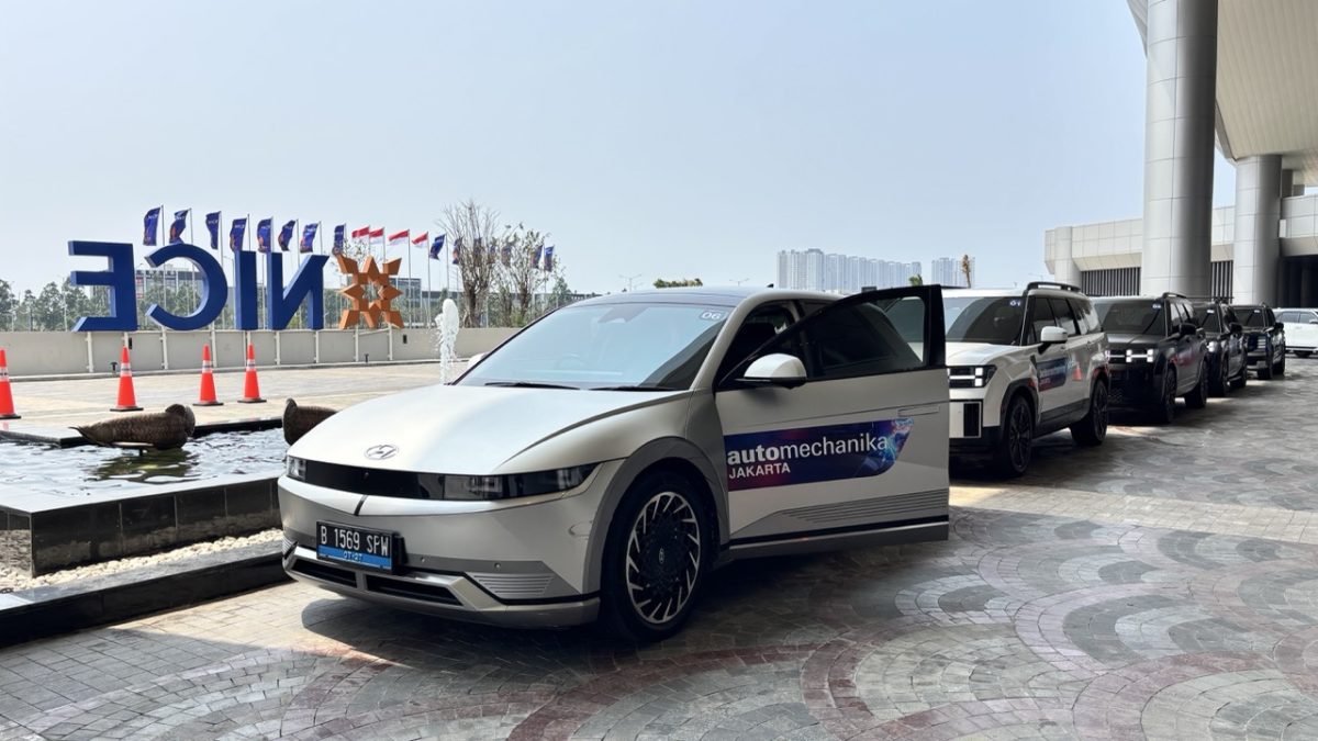 Hyundai Motors Indonesia menghadirkan lima model unggulan, yakni STARGAZER Cartenz, STARGAZER Cartenz X, CRETA N Line, SANTA FE Hybrid, dan PALISADE Hybrid, dalam ajang Automechanika Jakarta 2026 di NICE PIK 2, Jakarta, 24–27 September 2026.